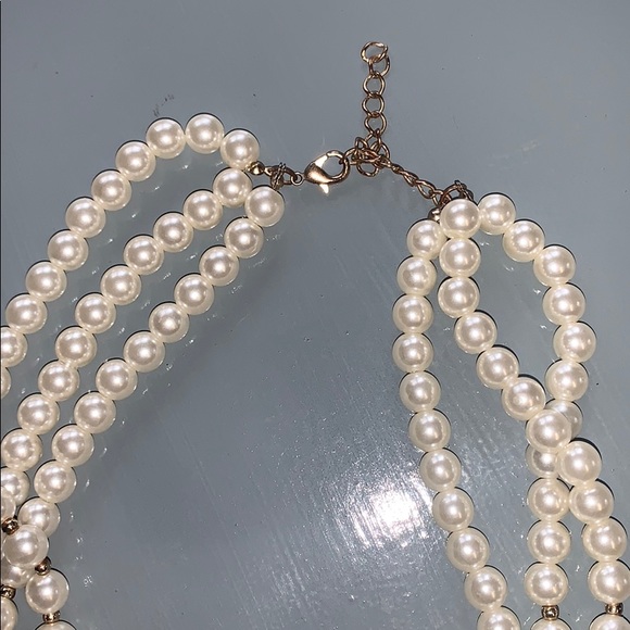 White pearls - Picture 2 of 4